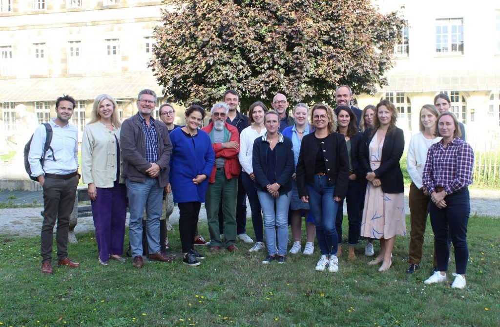 Photo du groupe des membres du comité de pilotage de la politique de mécénat du CHGR Psyché